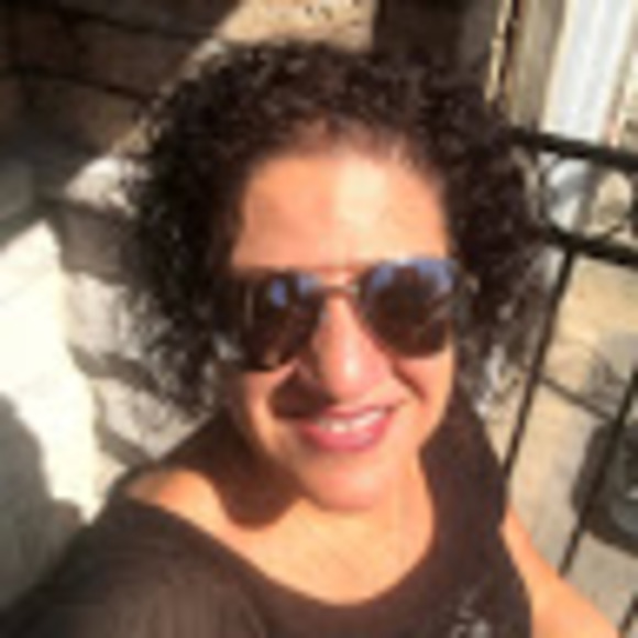 Meet your Posher, Andrea - Picture 1 of 1